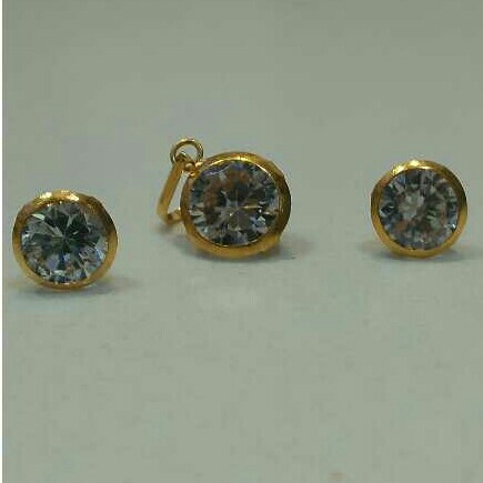 18KT Ladies Pendant Set