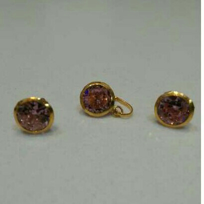 18KT Ladies Pendant Set