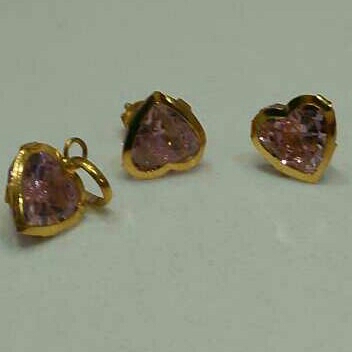 18KT Ladies Pendant Set