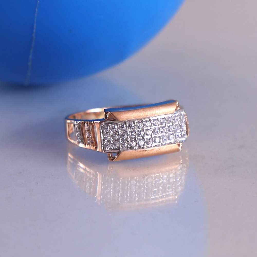 simple and attractive 18 kt rose gold gents ring