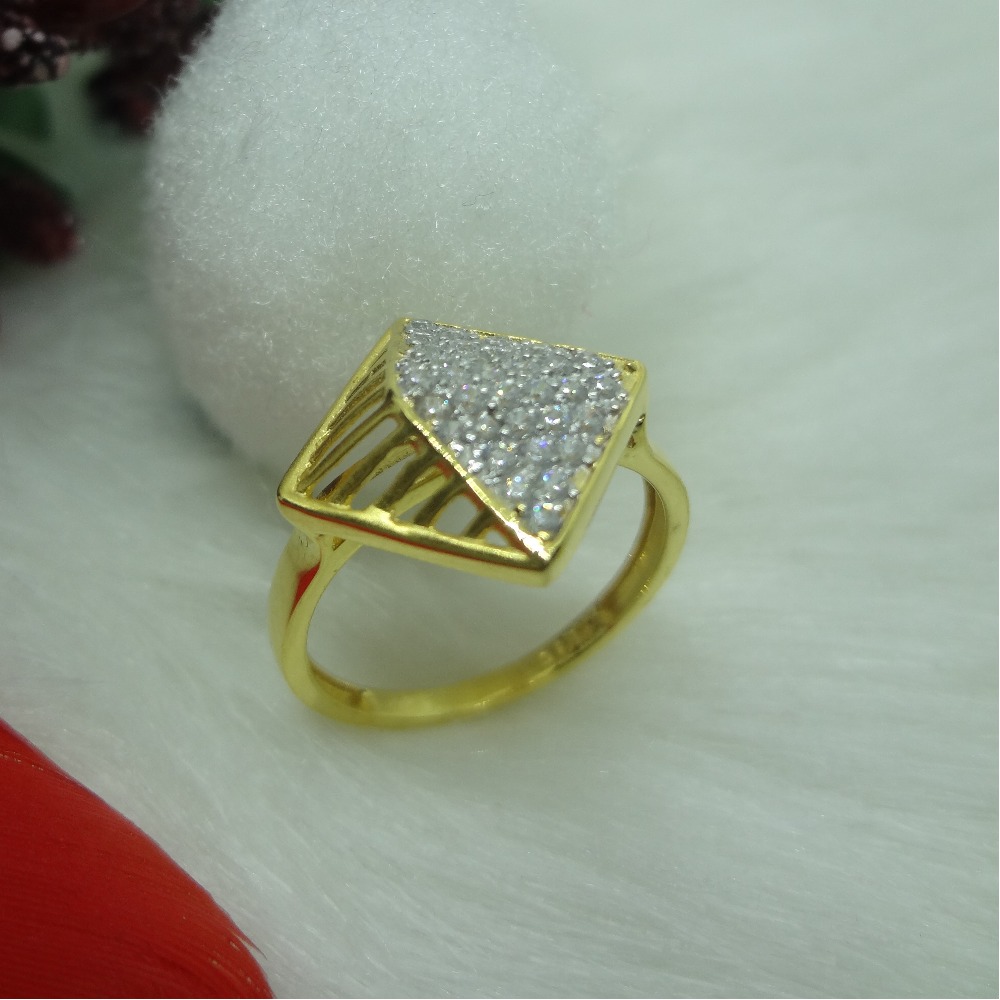 916 gold cz daimond  ladies ring