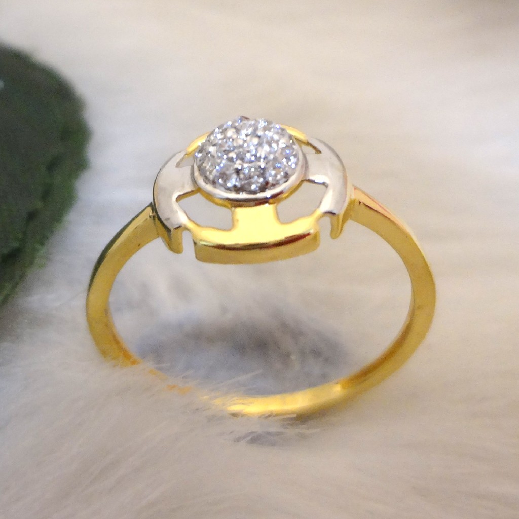 916 Gold Cz Diamond Ladies Ring
