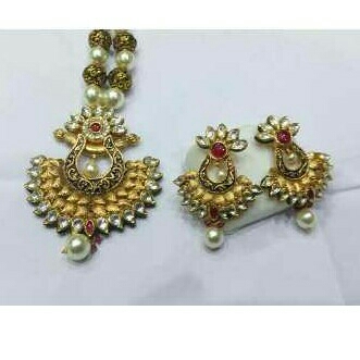 Designer Pendant Set