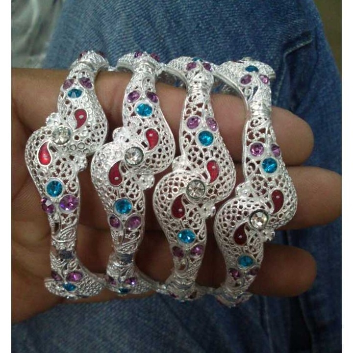 Fancy Ladies Kada