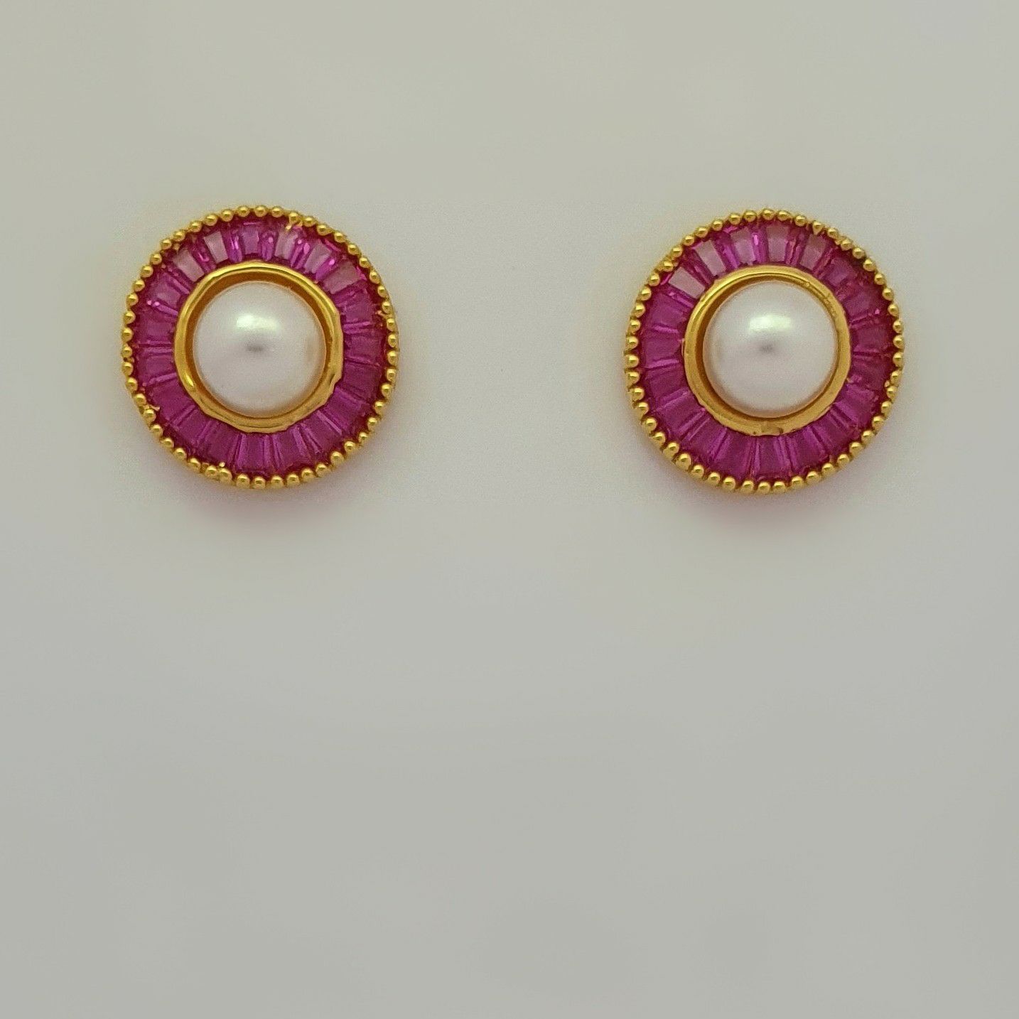 FANCY PEARL EARRING