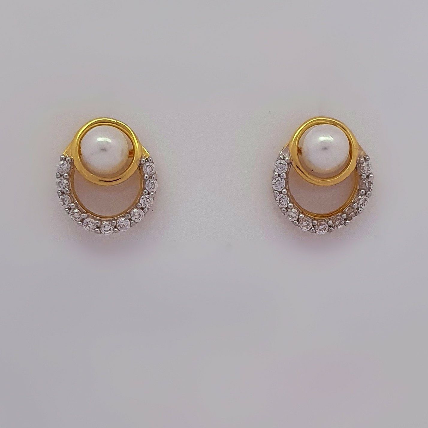FANCY PEARL EARRING