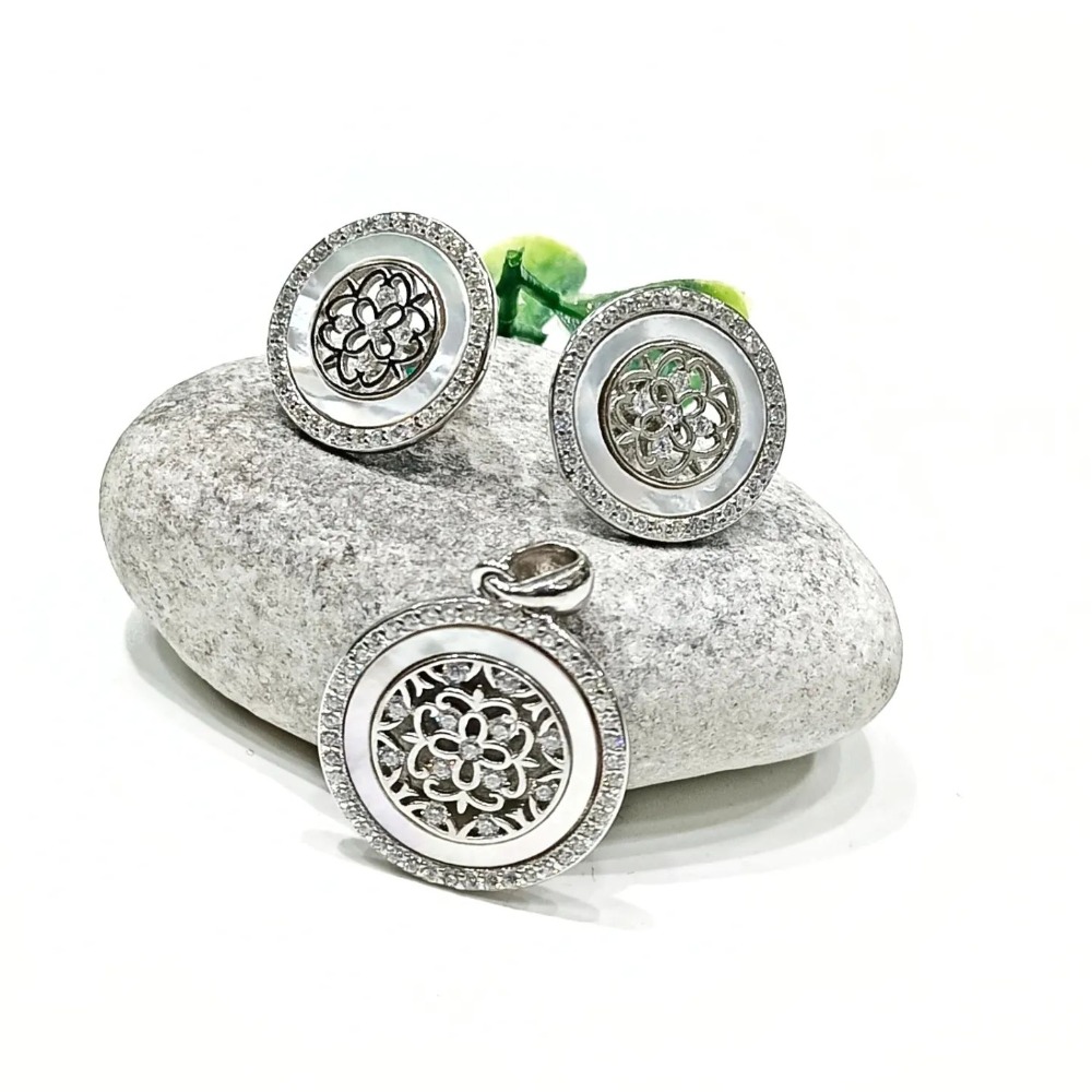 925 Silver Fancy Round Shape Pendant Set