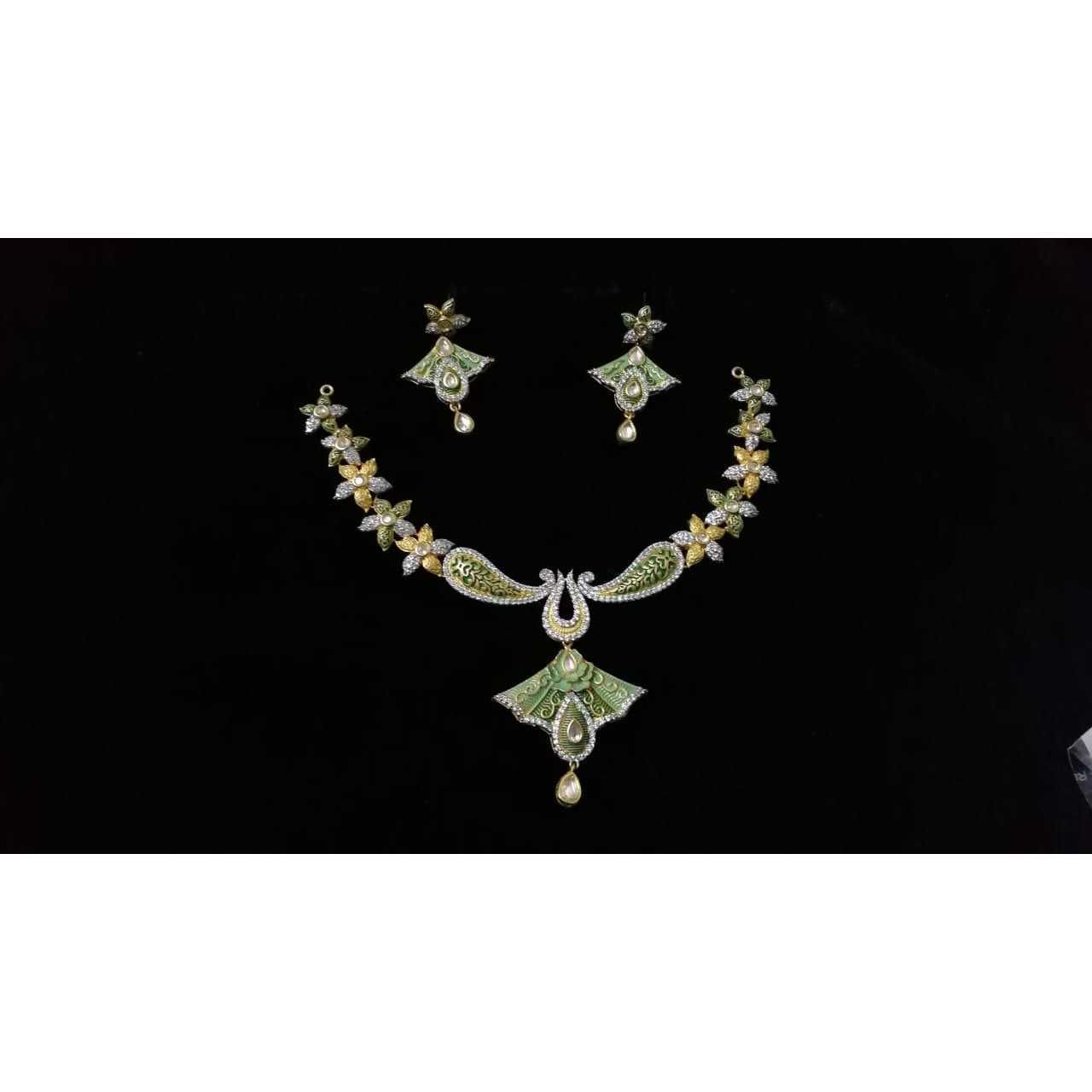 92.5 Sterling Silver Flower Design Necklace Set