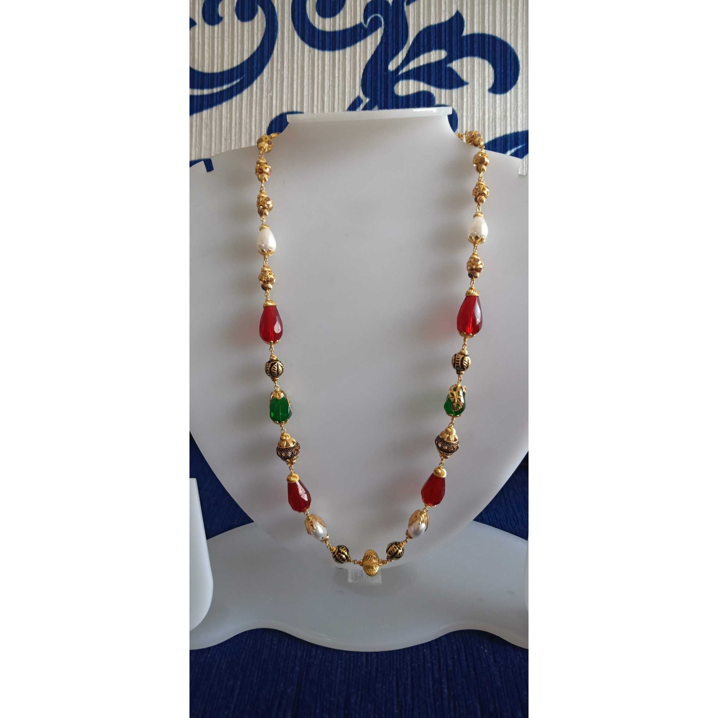 916 Attractive Gold Beaded Fancy Mala