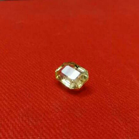 5-70ct square yellow yellow-sapphire-pukhraj