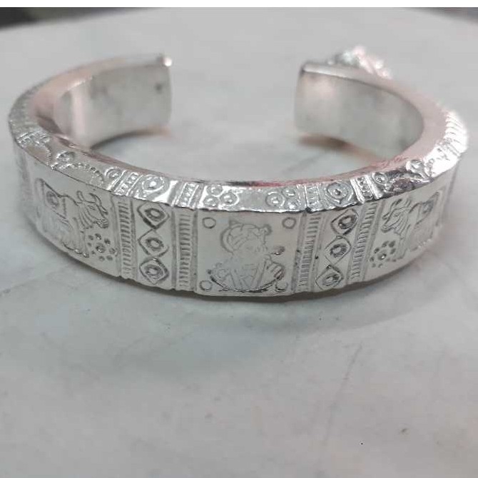 Silver Gents Indian Fancy Bharvadi Kada White