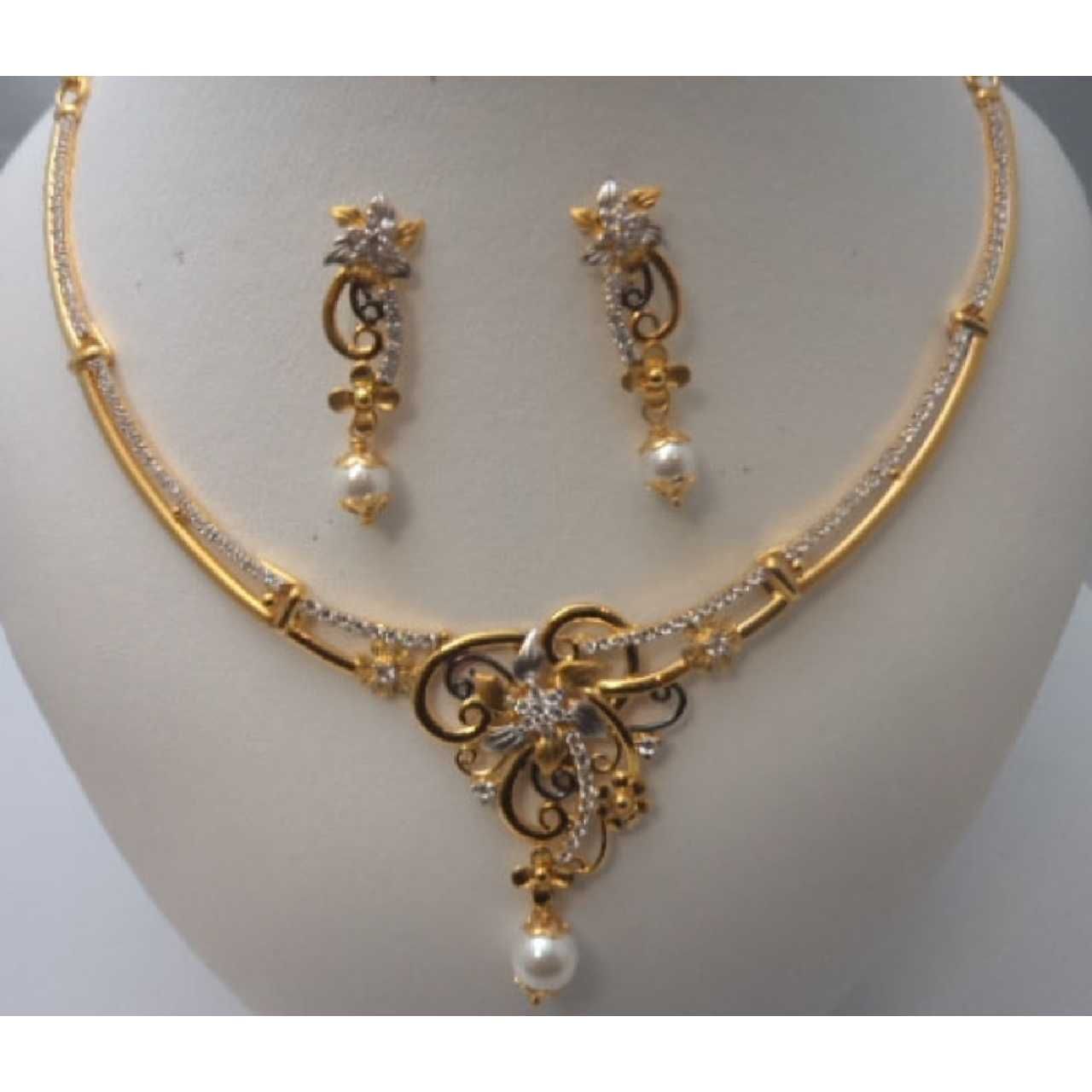 916 Gold Indian Flower Designer Necklace Set
