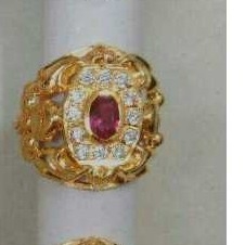 18K Gold Ladies Indian Fancy Ring Yellow