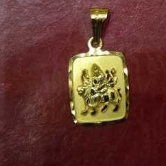 18K Gold Ladies Indian Fancy Pendant Yellow