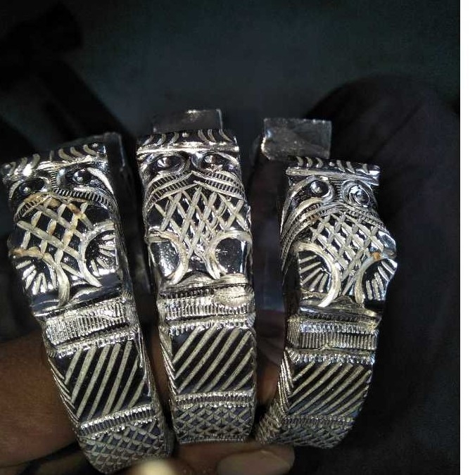 Silver Gents Indian Fancy Bharvadi Kada White