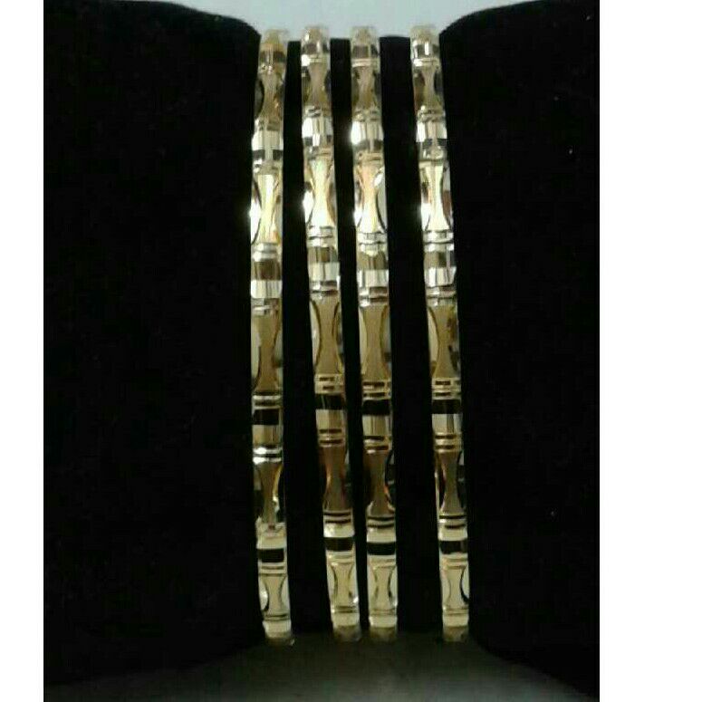 22K / 916 Gold Attractive CNC Bangle