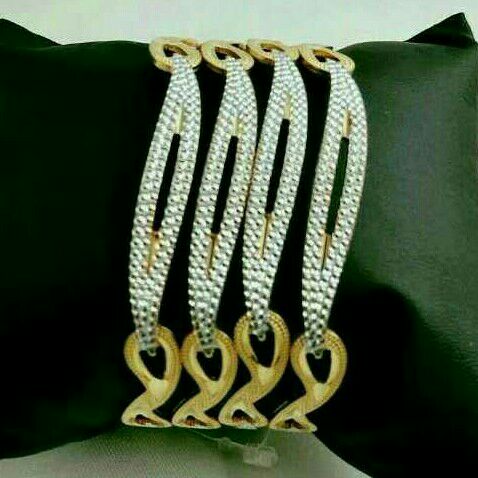 22K / 916 Gold Stone Ladies Bangle