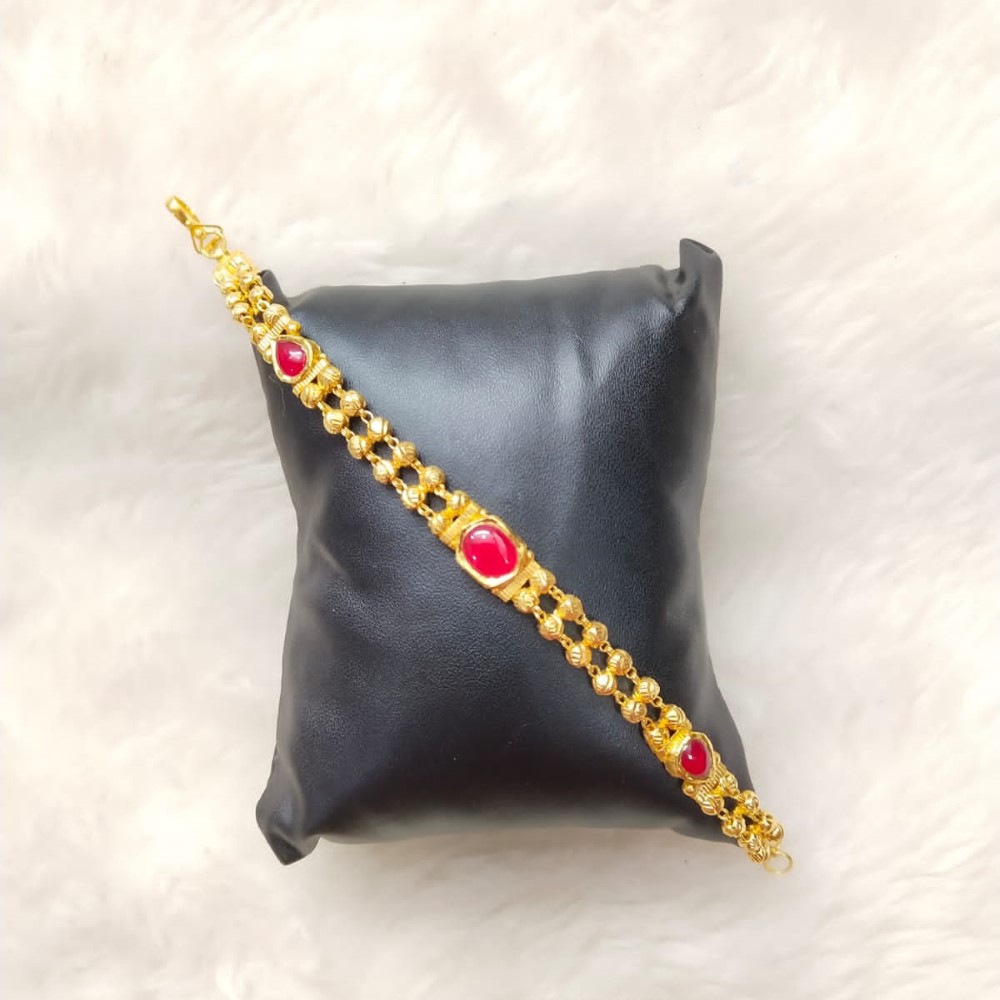 Gold Classic Design Bracelet