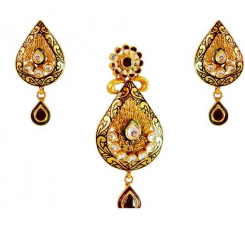 22K Gold Ladies Indian Fancy Pendant Set