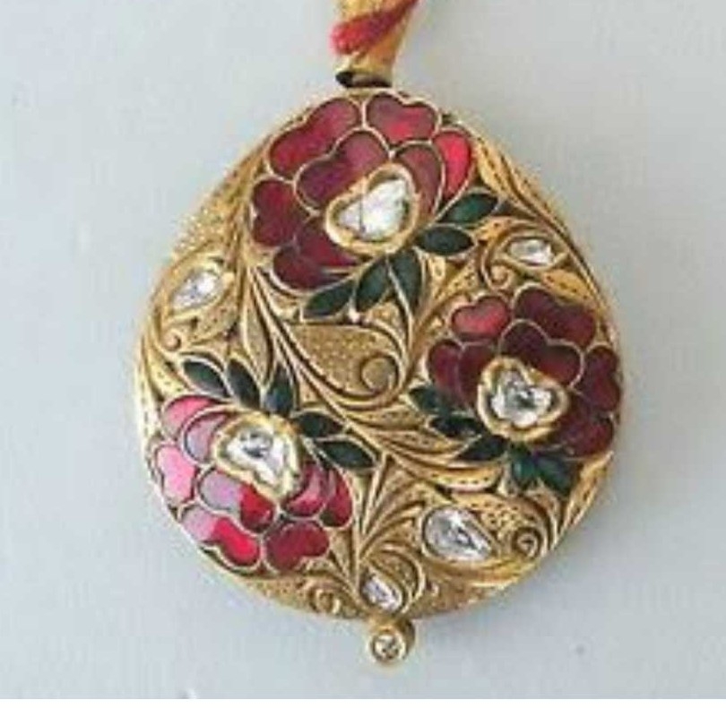 22k Gold Ladies Indian Fancy Pendant