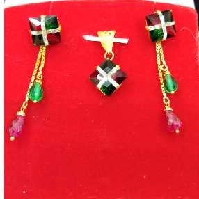 18KT Gold Ladies Indian Fancy Color Stone Earrings