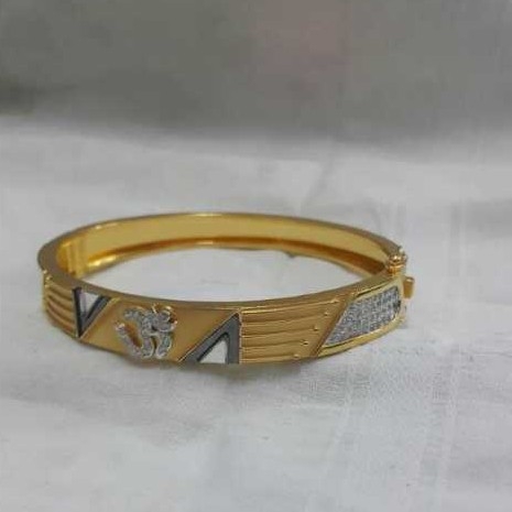 Gold Gents Indian Fancy Bracelet Yellow