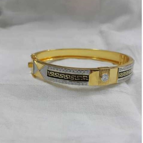 Gold Gents Indian Fancy Bracelet Yellow