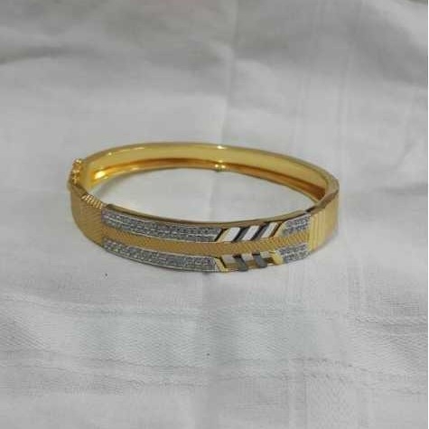 Gold Gents Indian Fancy Bracelet Yellow