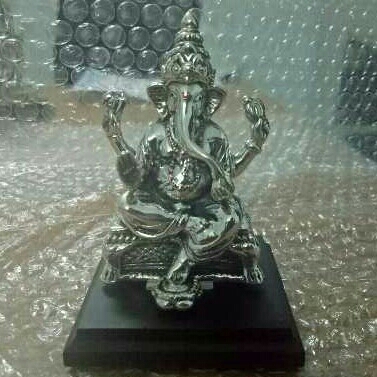 Hollow Idol