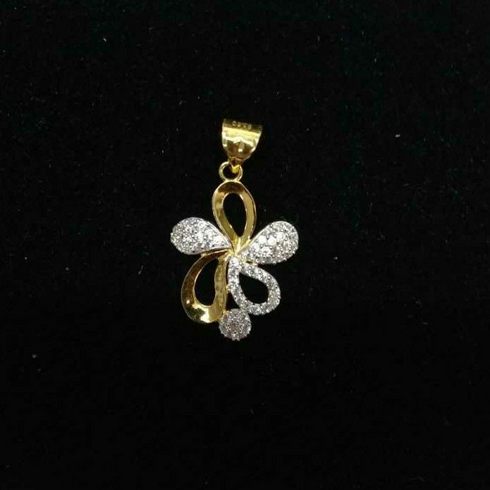 Attractive Indian Ladies 916 Gold Pendant Set