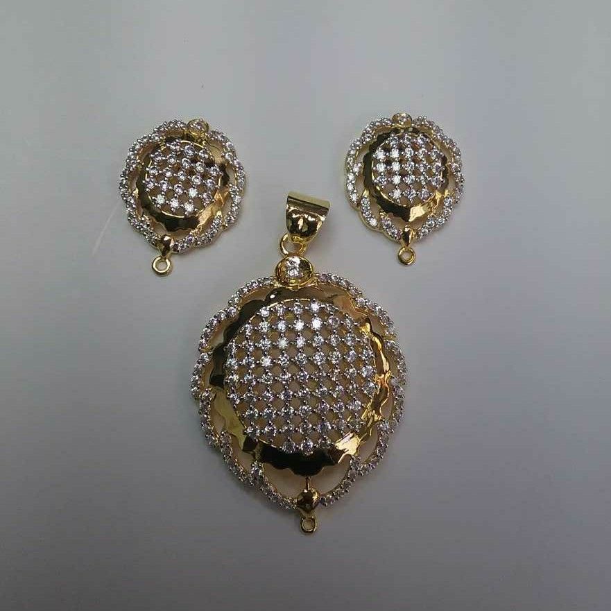 Fancy 22KT Gold Ladies V- Prong Pendant Set