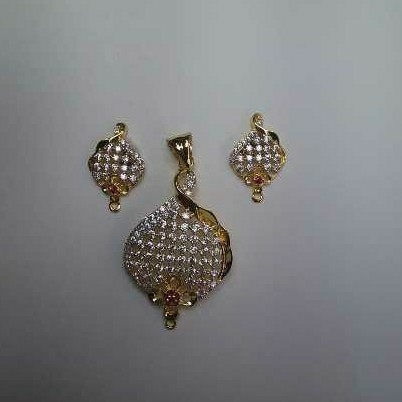22K Gold Ladies Indian Fancy Pendant Set