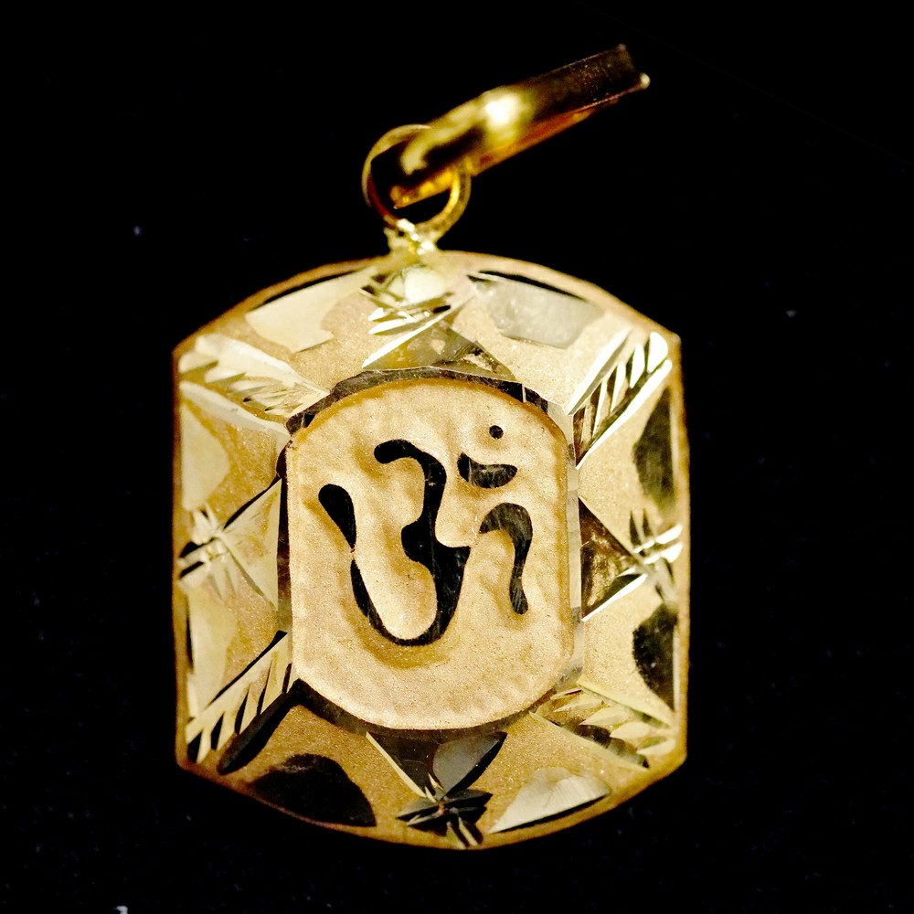 om pendants