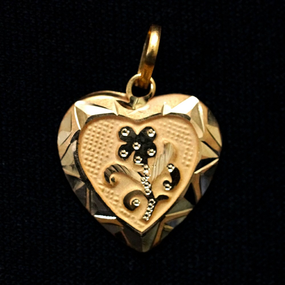 Plain pendants