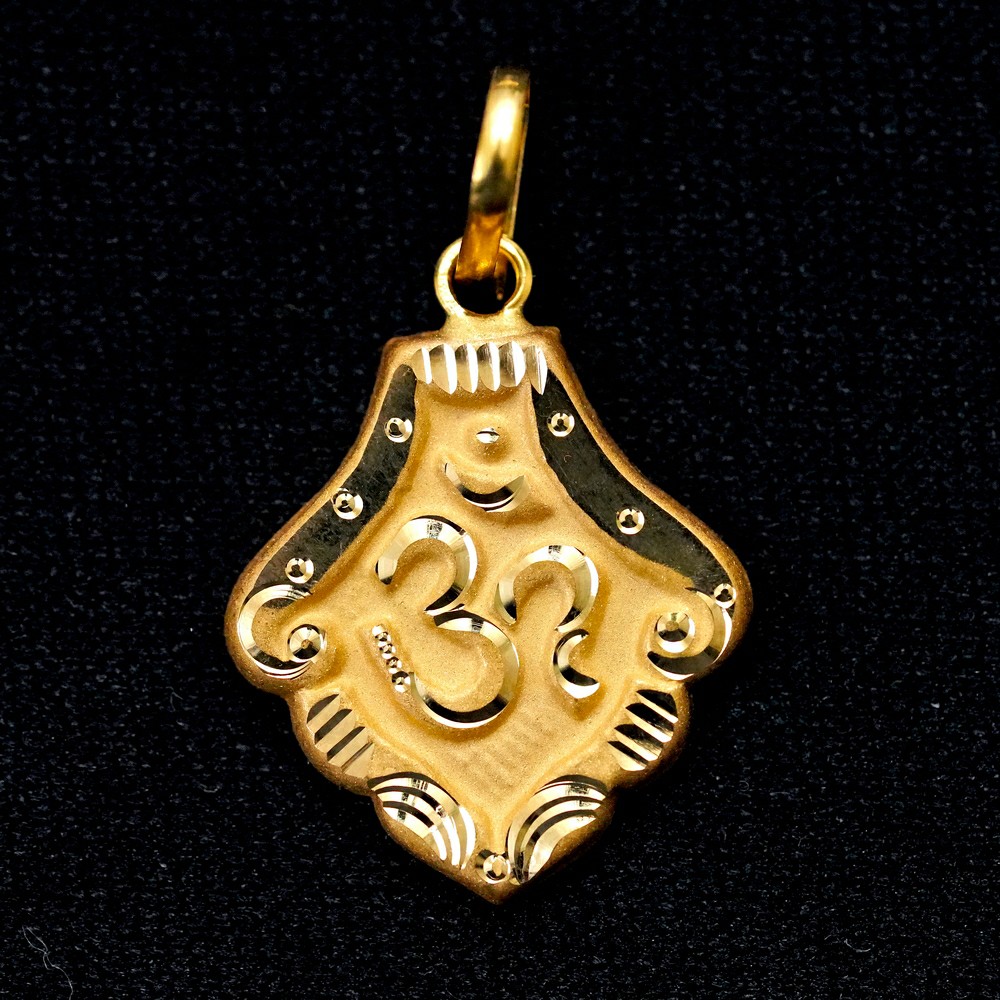 om pendants
