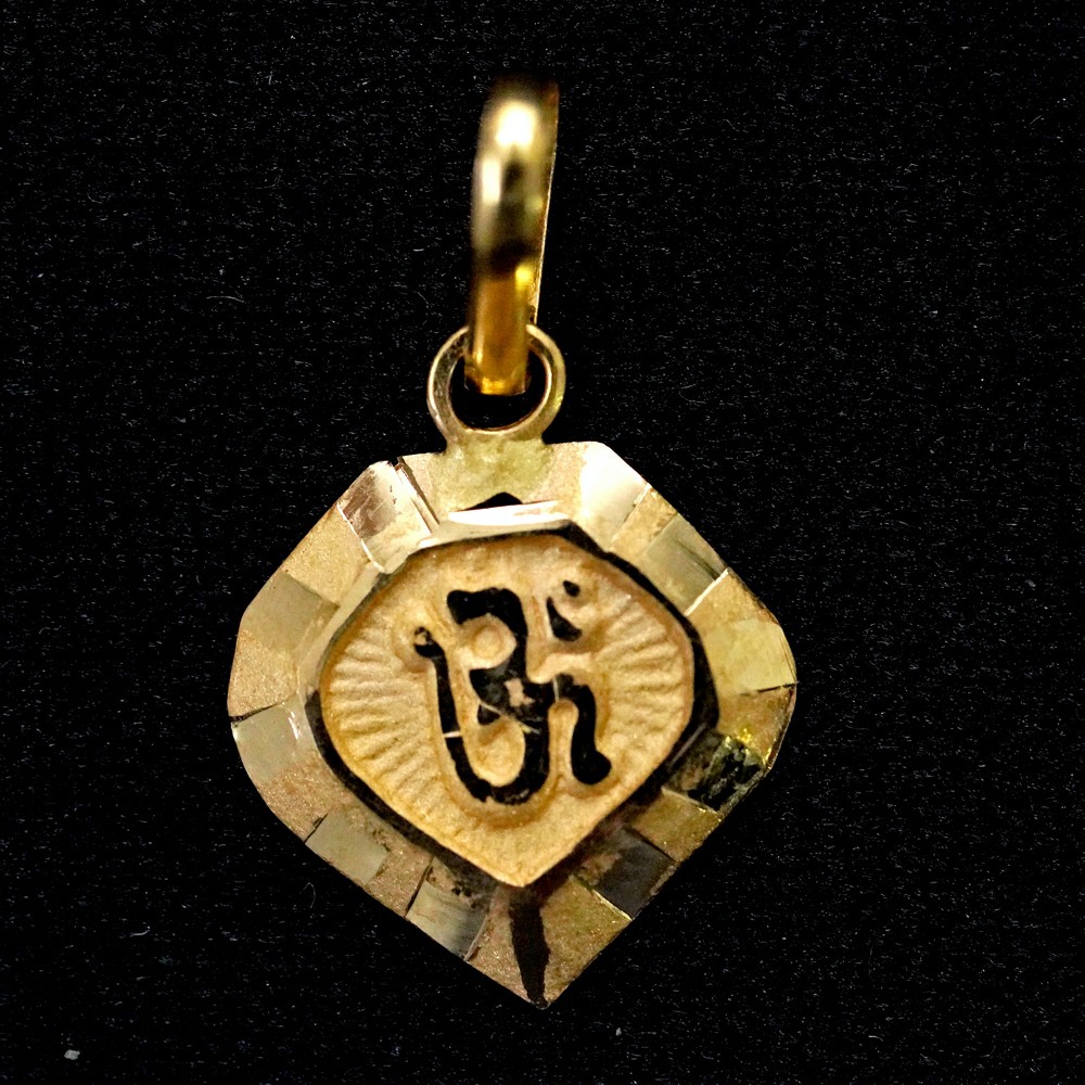 om pendant