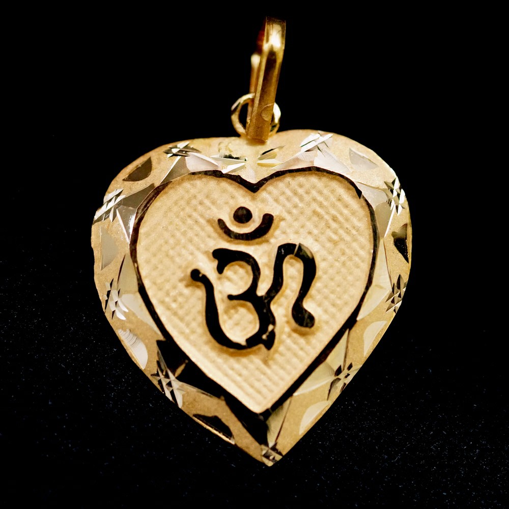 Om pendant