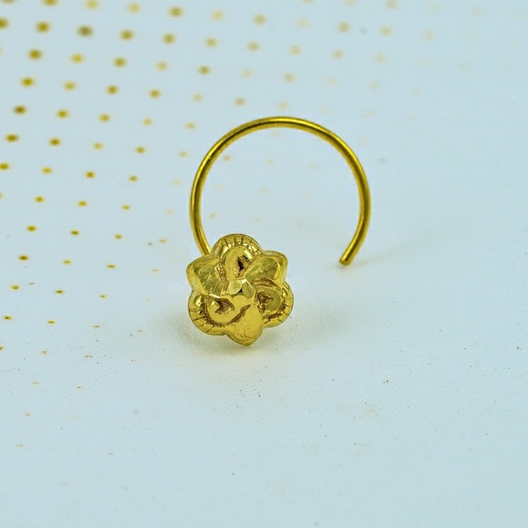 Plain gold embows nosepin