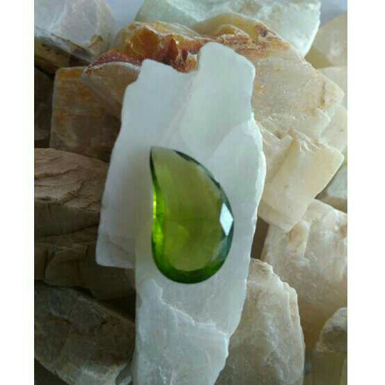 9-25ct pear green peridot