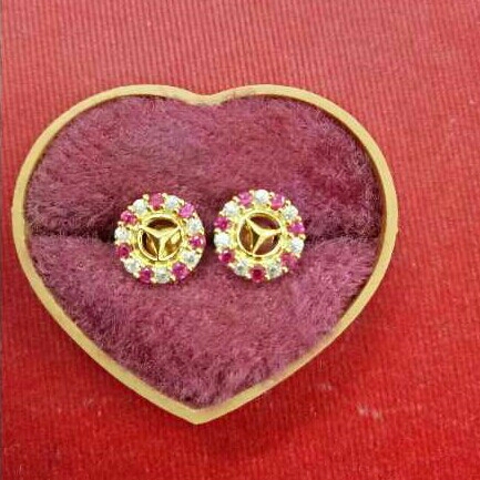 22K / 916 Gold Ladies indian Earrings