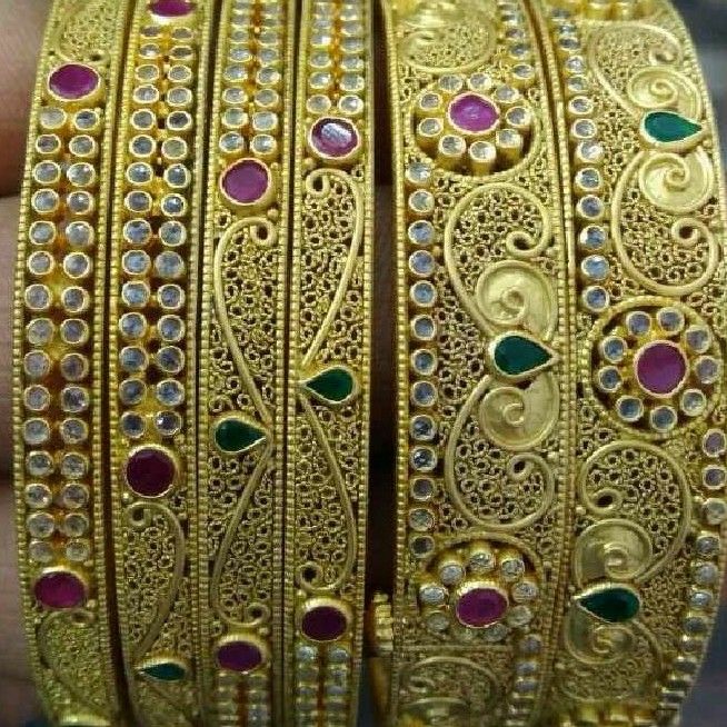 916 Gold Antique Indian Yellow Bangles