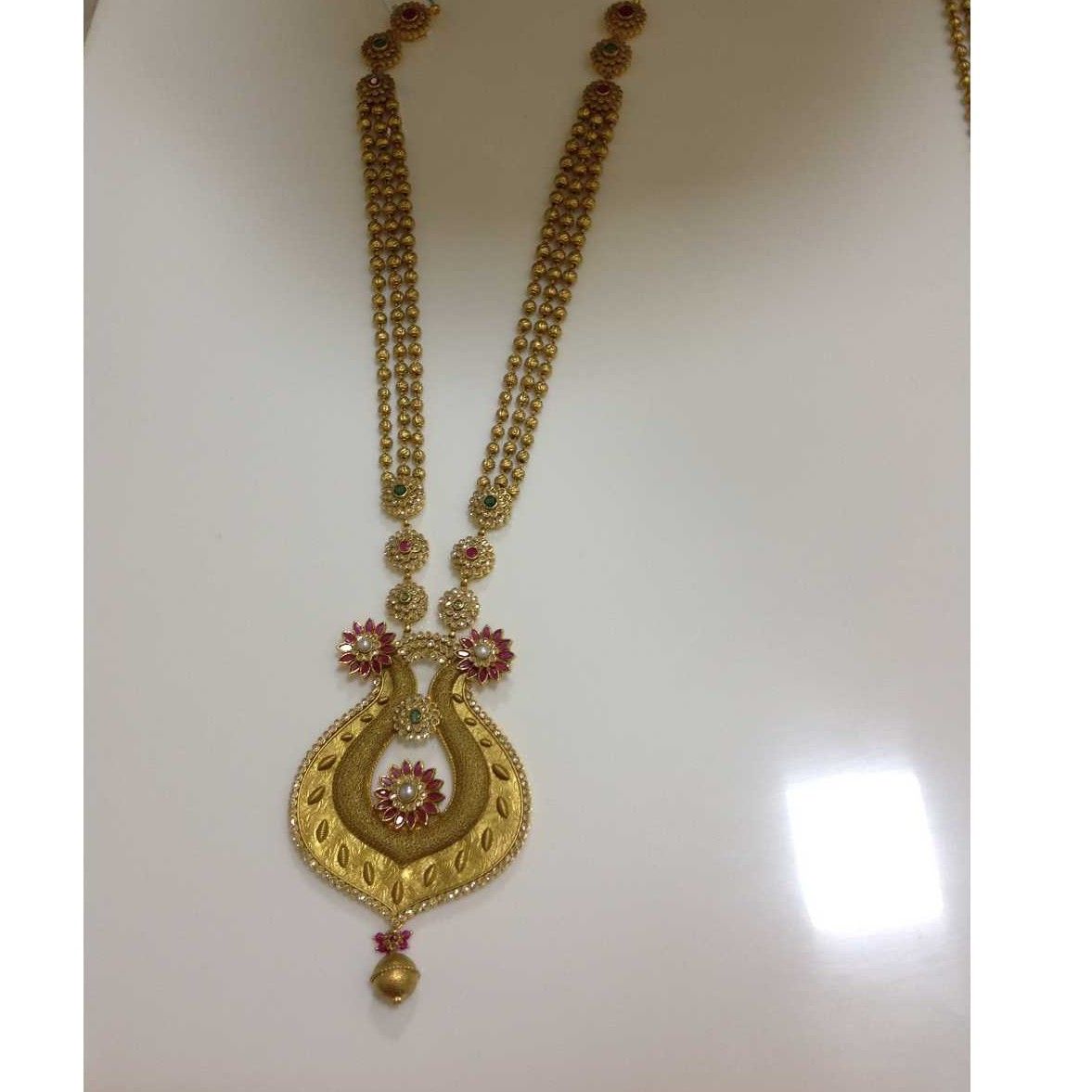 18KT Yellow Gold Ladies Indian Classic Special Vertical Necklace