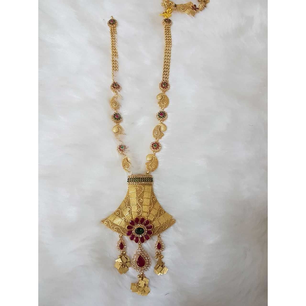 22KT Yellow Gold Ladies Classic Ethical Necklace Set