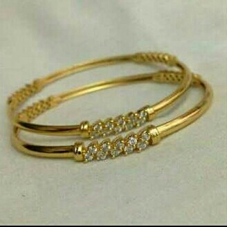 22KT Gold Ladies Bangles