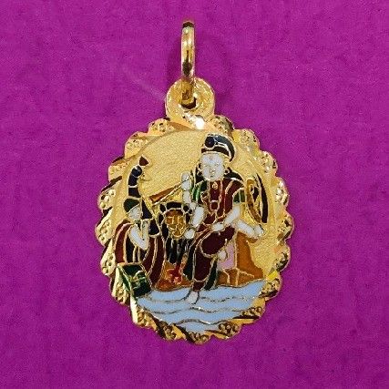 916 Gold Oval Shape Vahanvati Ma Mina Pendant