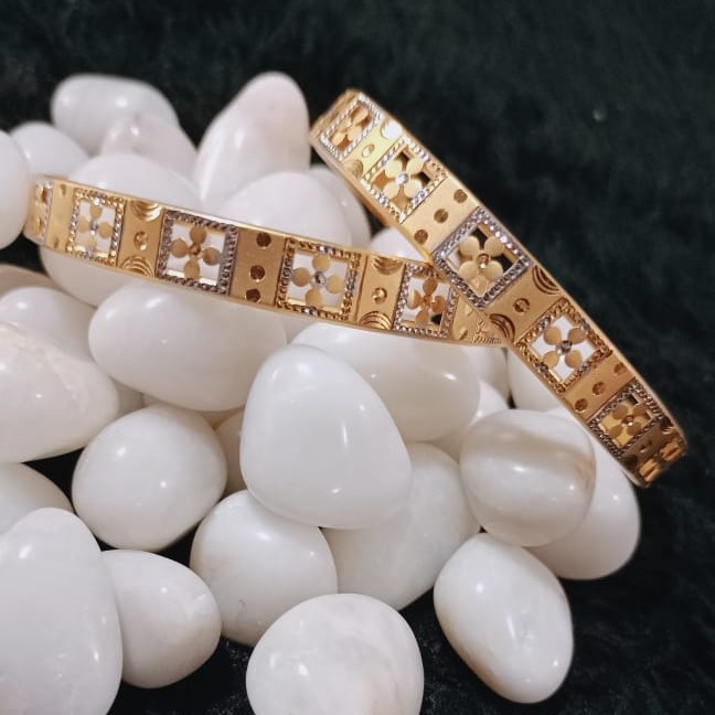 916 Gold Flower Design Copper Kadli