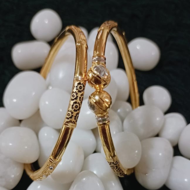 22Kt Gold Fancy Ball Pipe Kadli