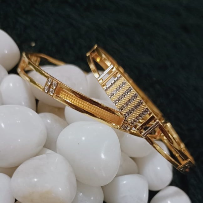 22K Gold Stylish Copper Kadli