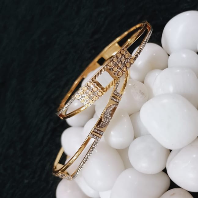 916 Gold Stylish Copper Kadli