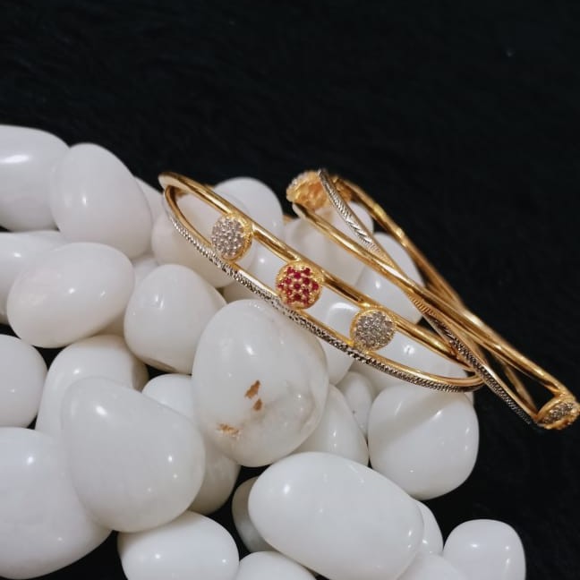 22Kt Gold Stylish Copper Kadli